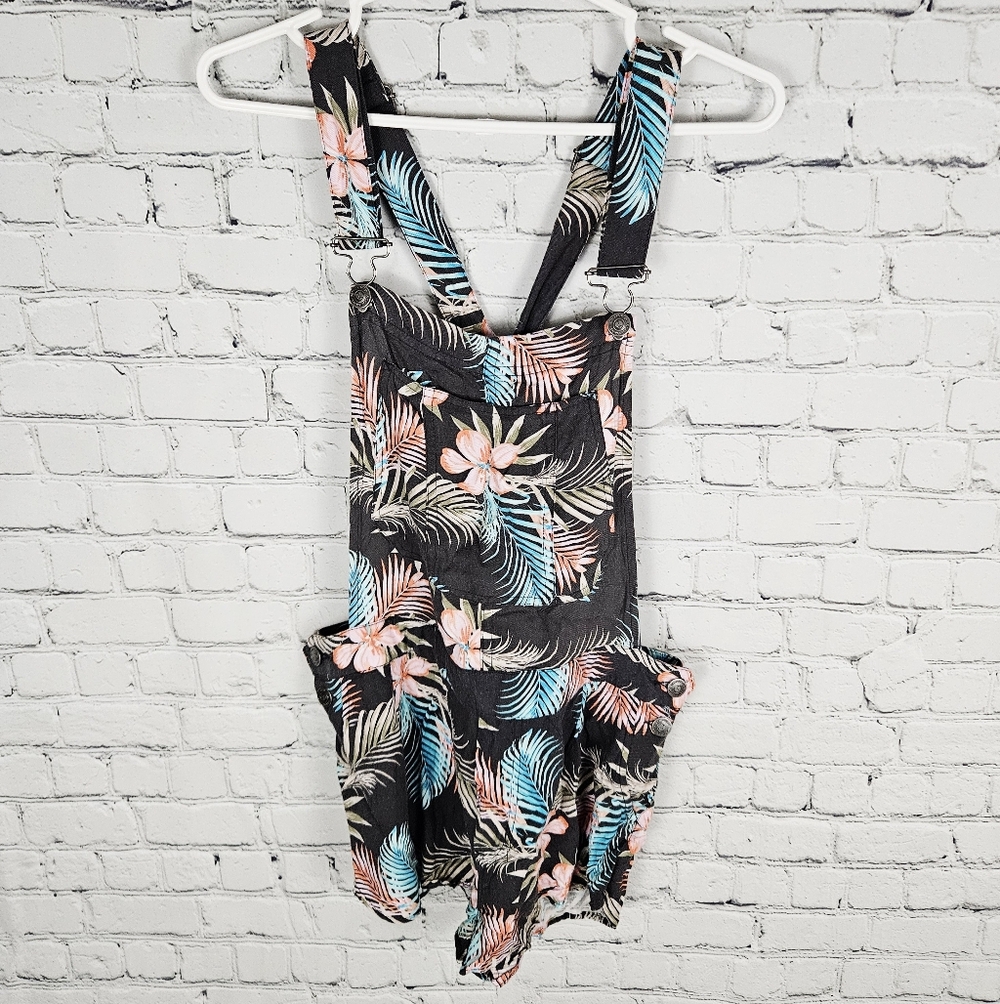 BETHANY MOTA | floral overall shorts shortalls